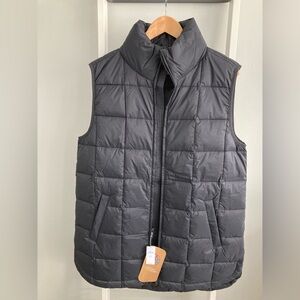 Gap Recycled lightweight quilted puffer vest